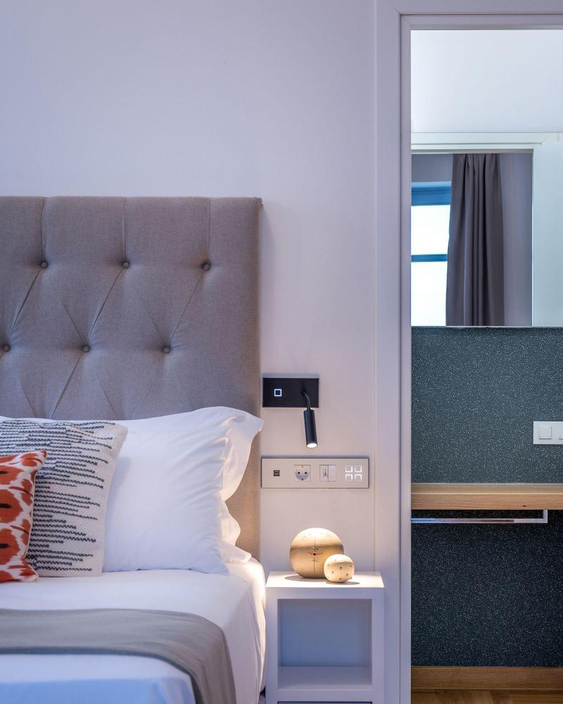 Shapes Luxury Suites Ermoupoli Exterior photo