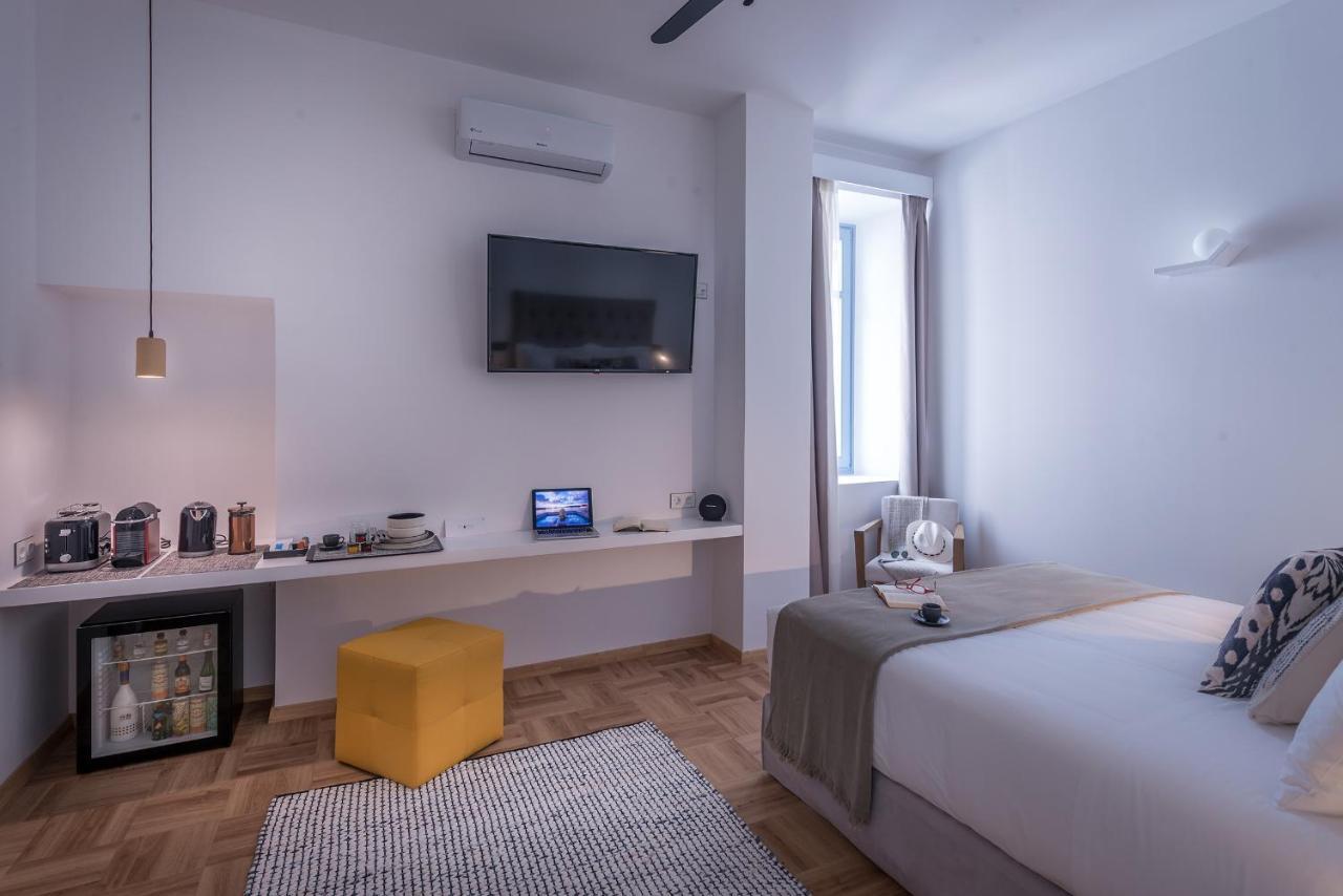 Shapes Luxury Suites Ermoupoli Exterior photo