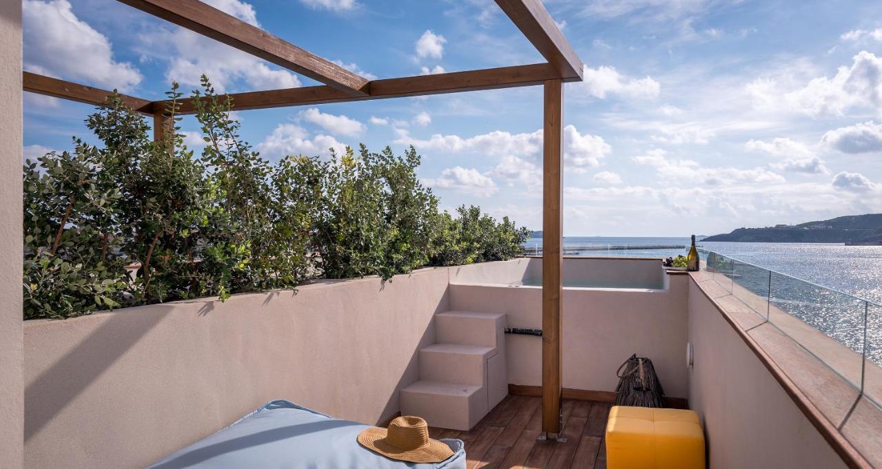 Shapes Luxury Suites Ermoupoli Exterior photo