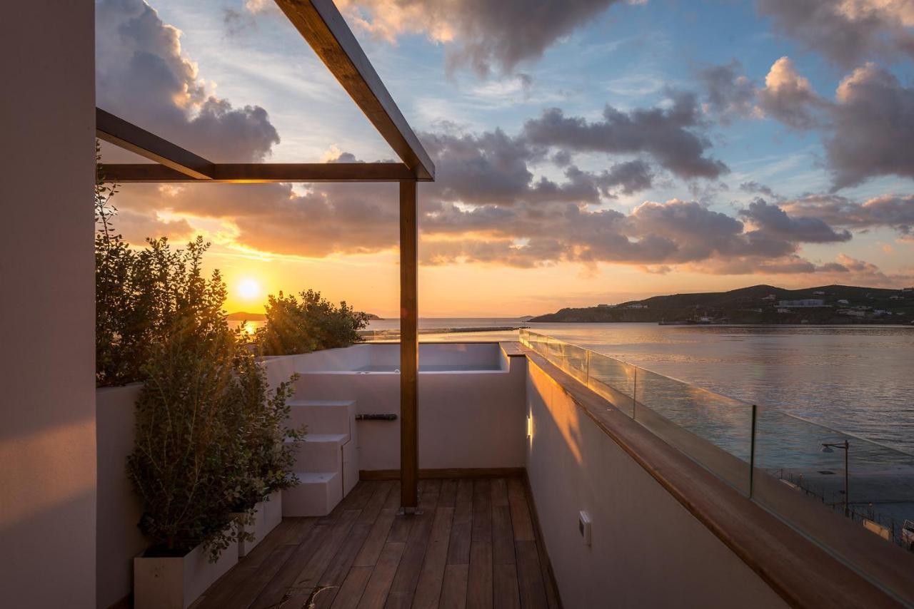 Shapes Luxury Suites Ermoupoli Exterior photo