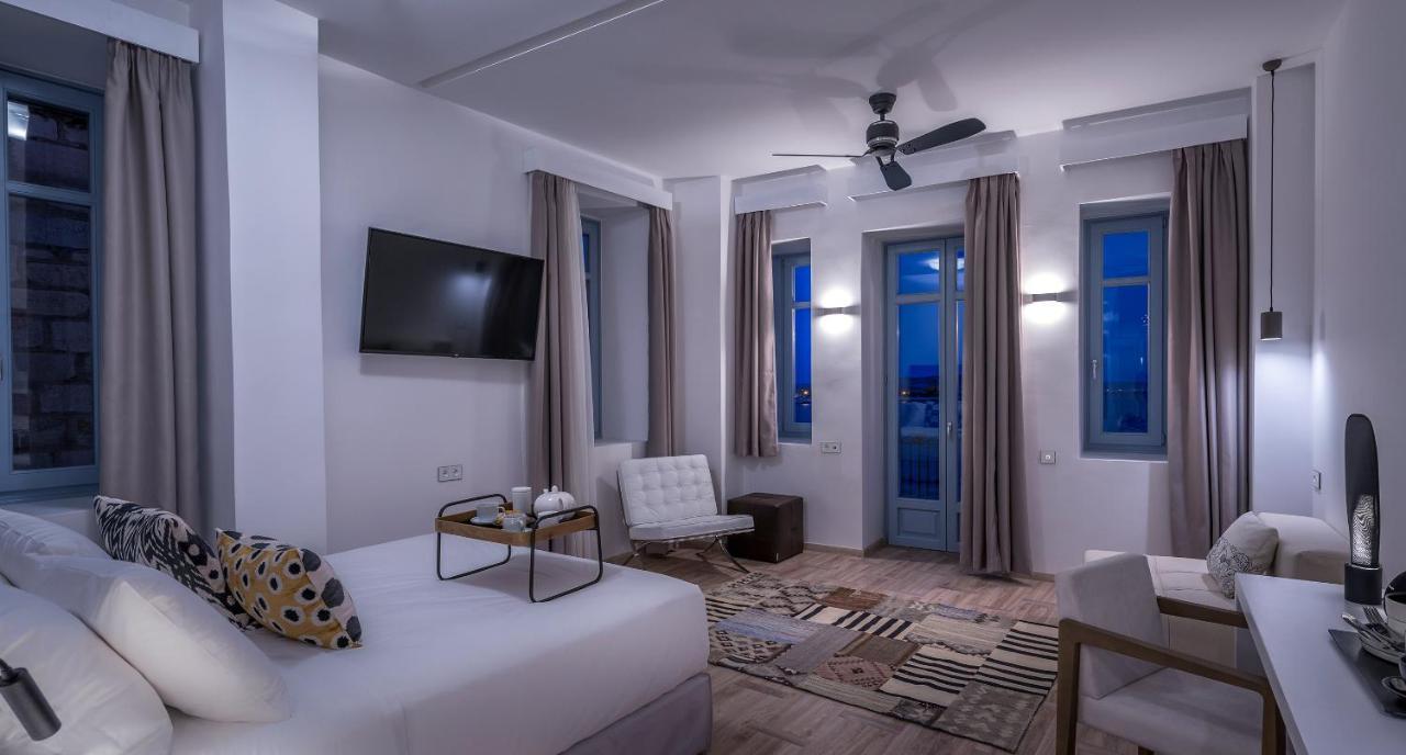 Shapes Luxury Suites Ermoupoli Exterior photo
