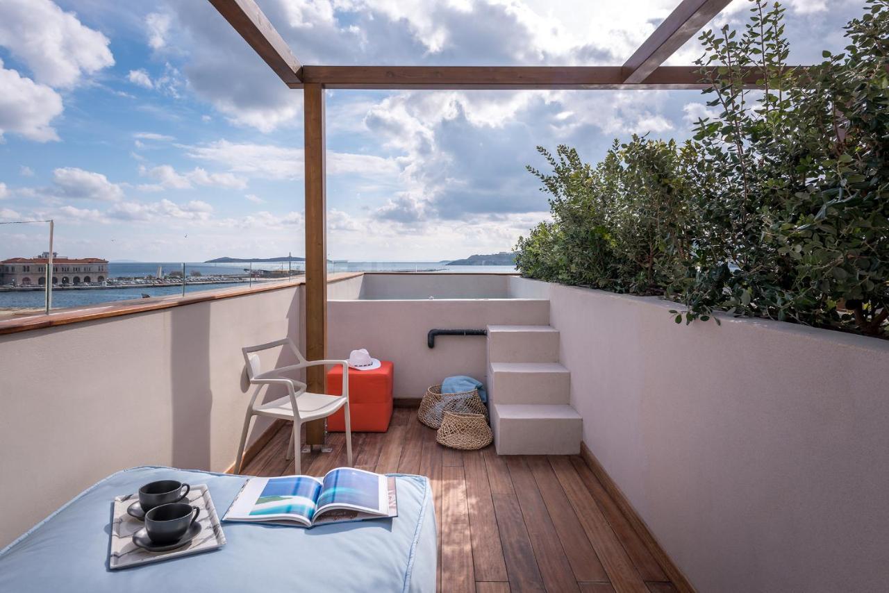 Shapes Luxury Suites Ermoupoli Exterior photo