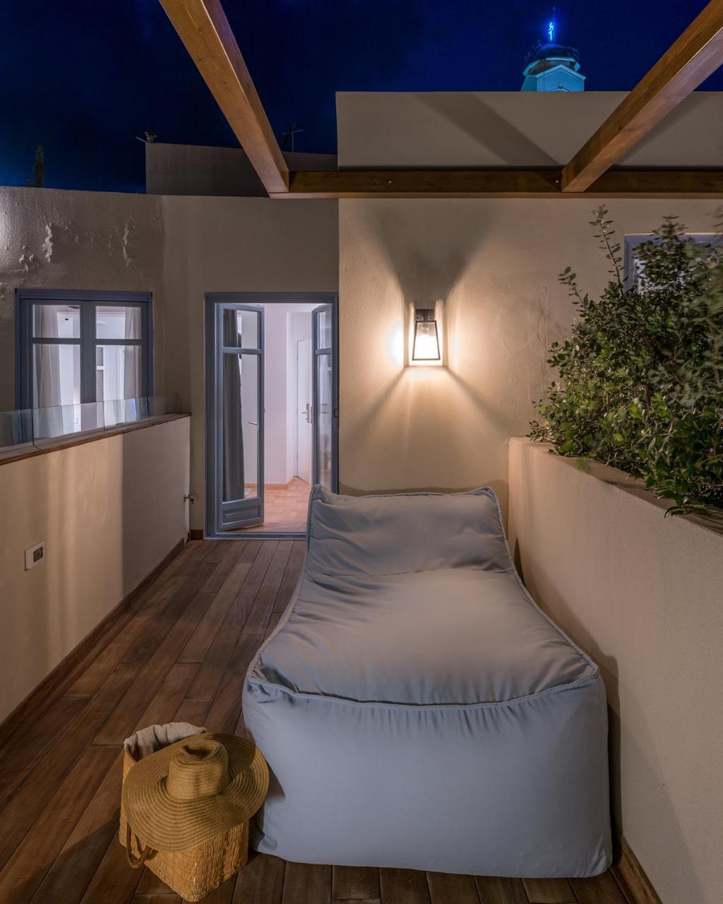 Shapes Luxury Suites Ermoupoli Exterior photo