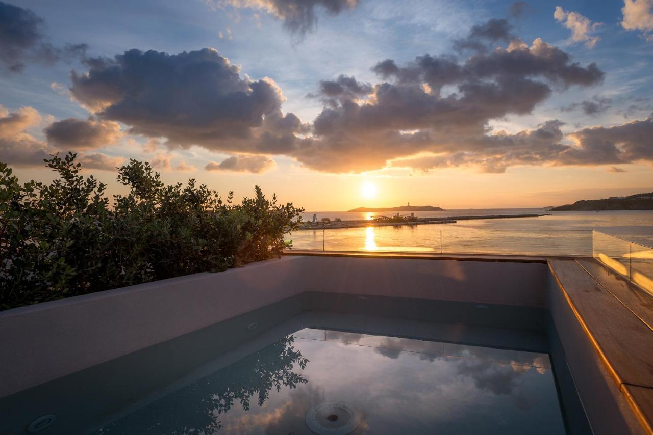Shapes Luxury Suites Ermoupoli Exterior photo