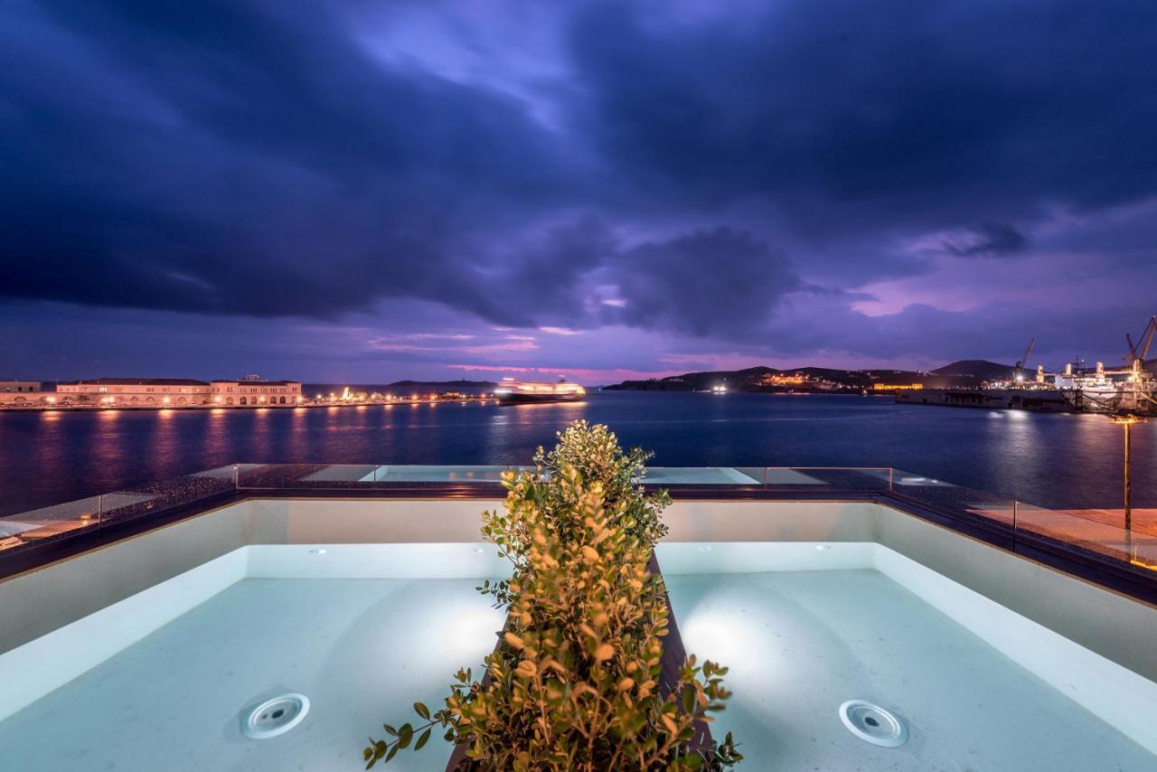 Shapes Luxury Suites Ermoupoli Exterior photo